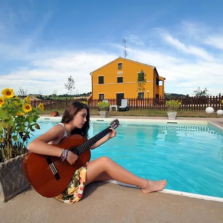 منزل ريفي Scuderi ريكاناتي